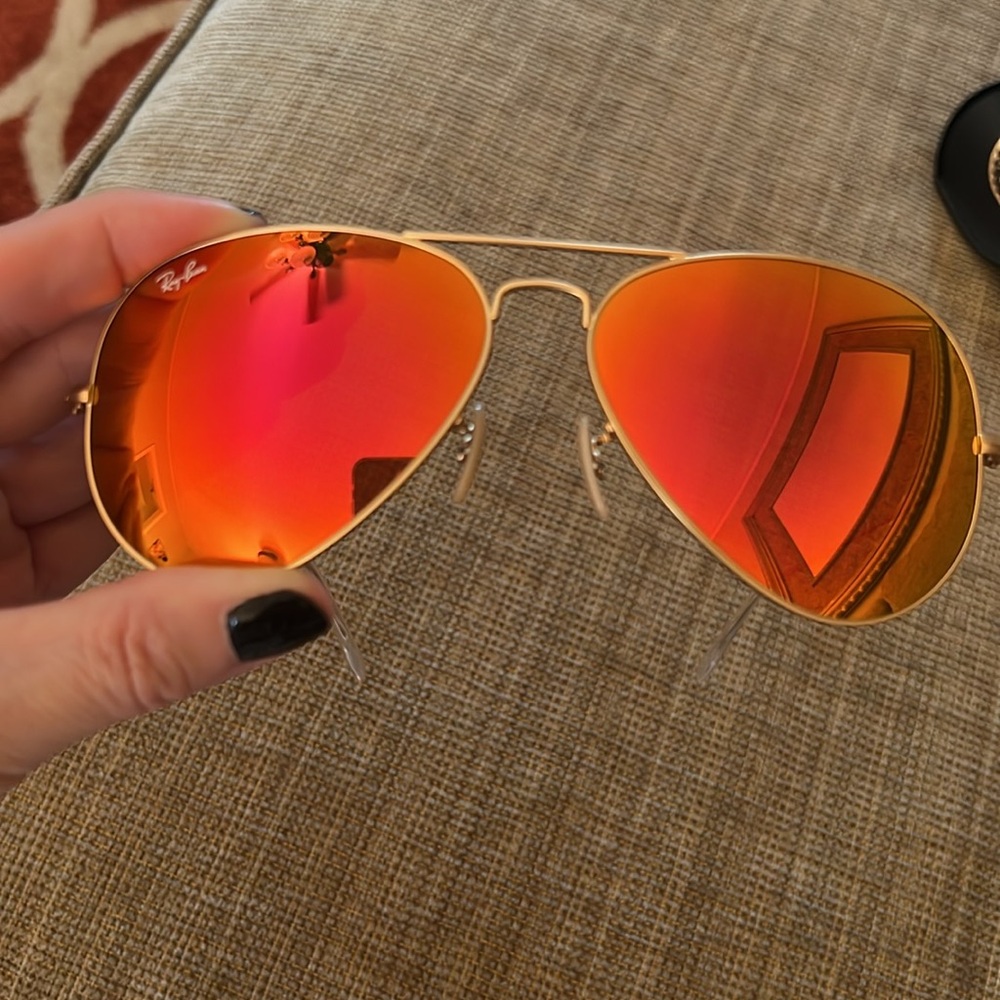 Ray-Ban Aviators, orange lenses with gold frames, BRAND NEW in case, never worn - Picture 3 of 3